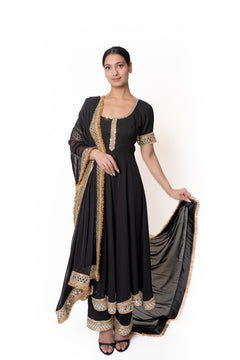 Black Mirror Patti Anarkali